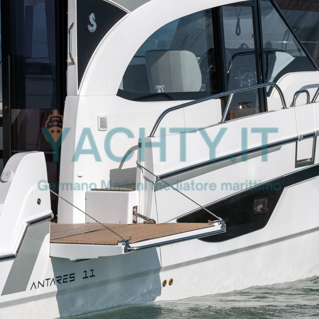 Beneteau Antares Coupé 11