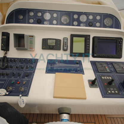 VERSILCRAFT  EXPLORER 60 OPEN