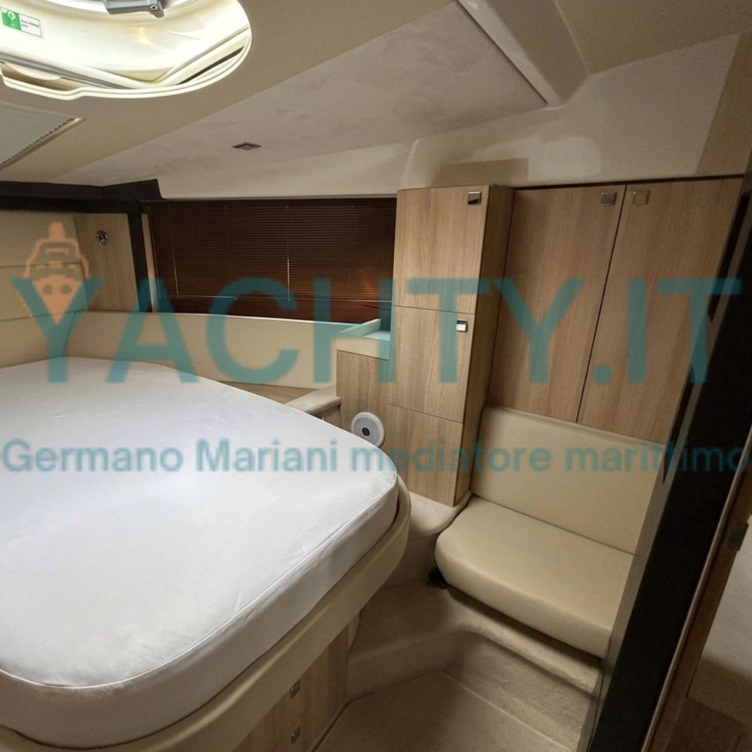 CRANCHI M 44 HT (2015)