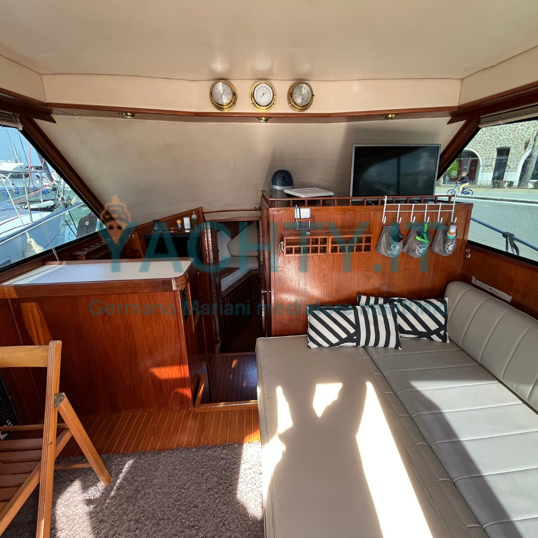 Albemarle 32' Fly